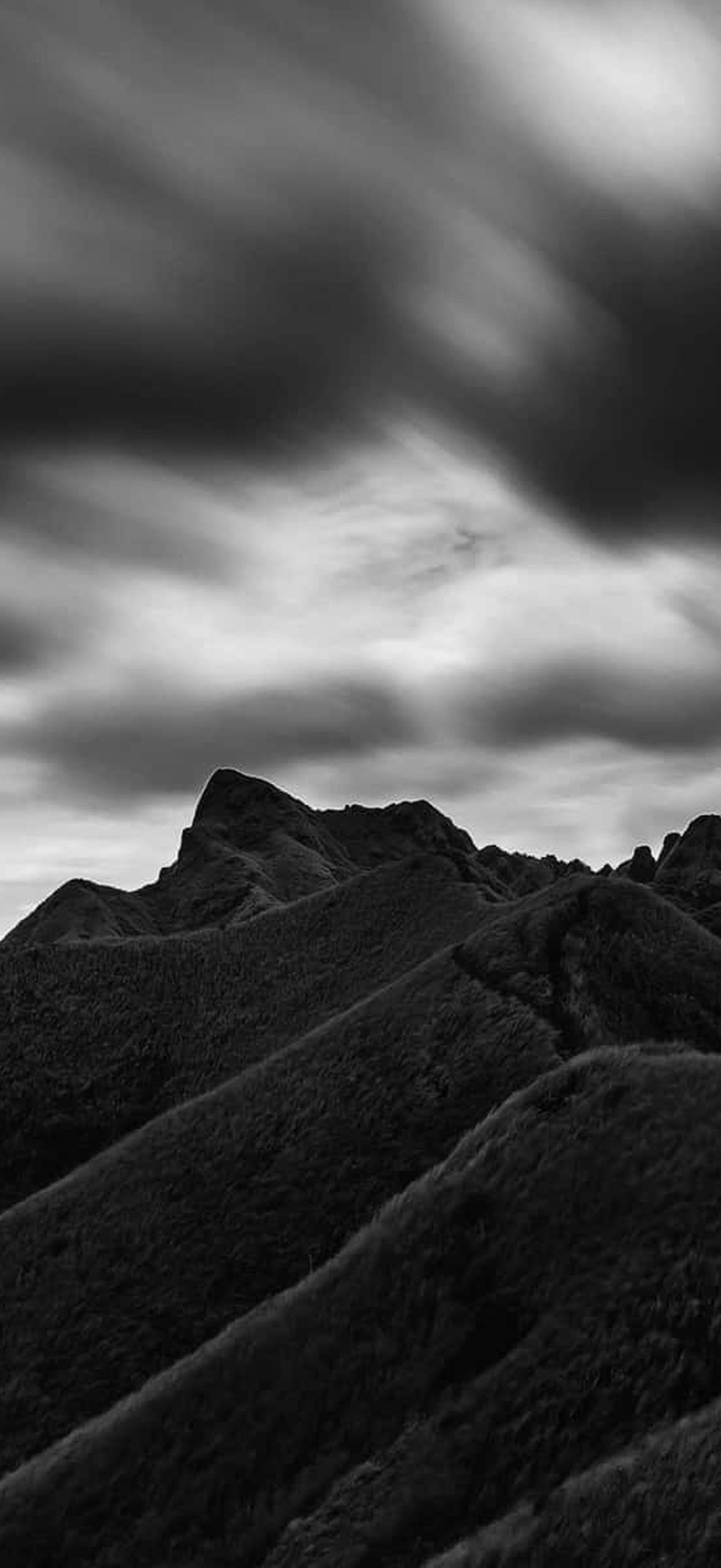 Black Clouds 9qj9hm4h4vyrpq20