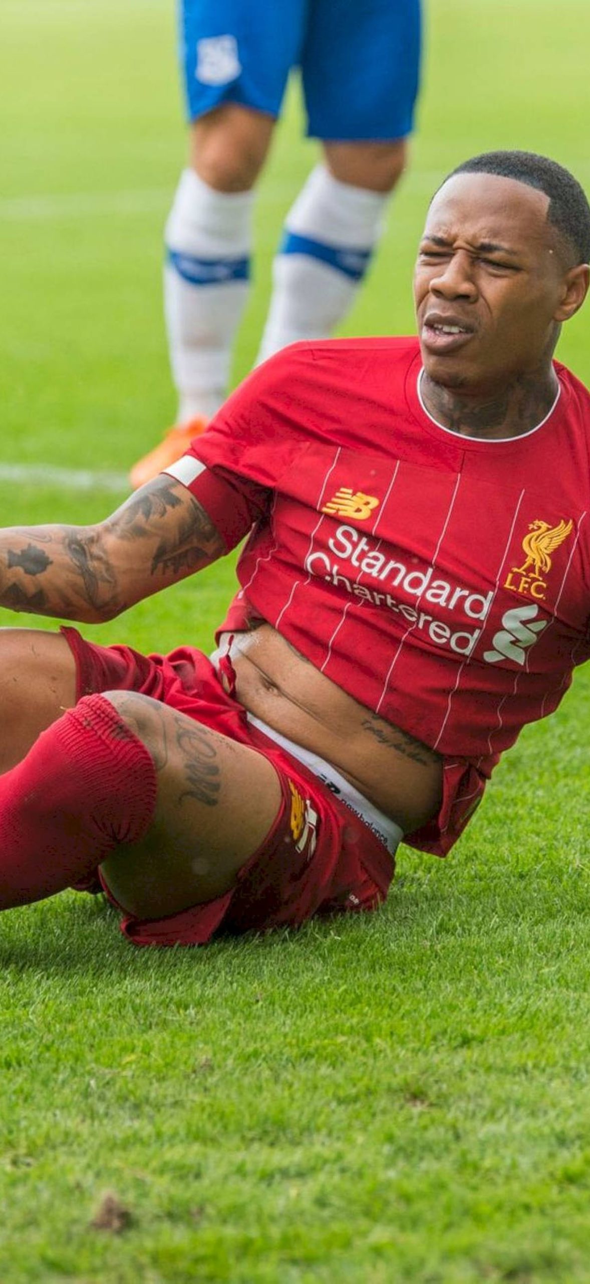 Nathaniel Clyne Sitting Field 2vwtrq7xpnyerxiw