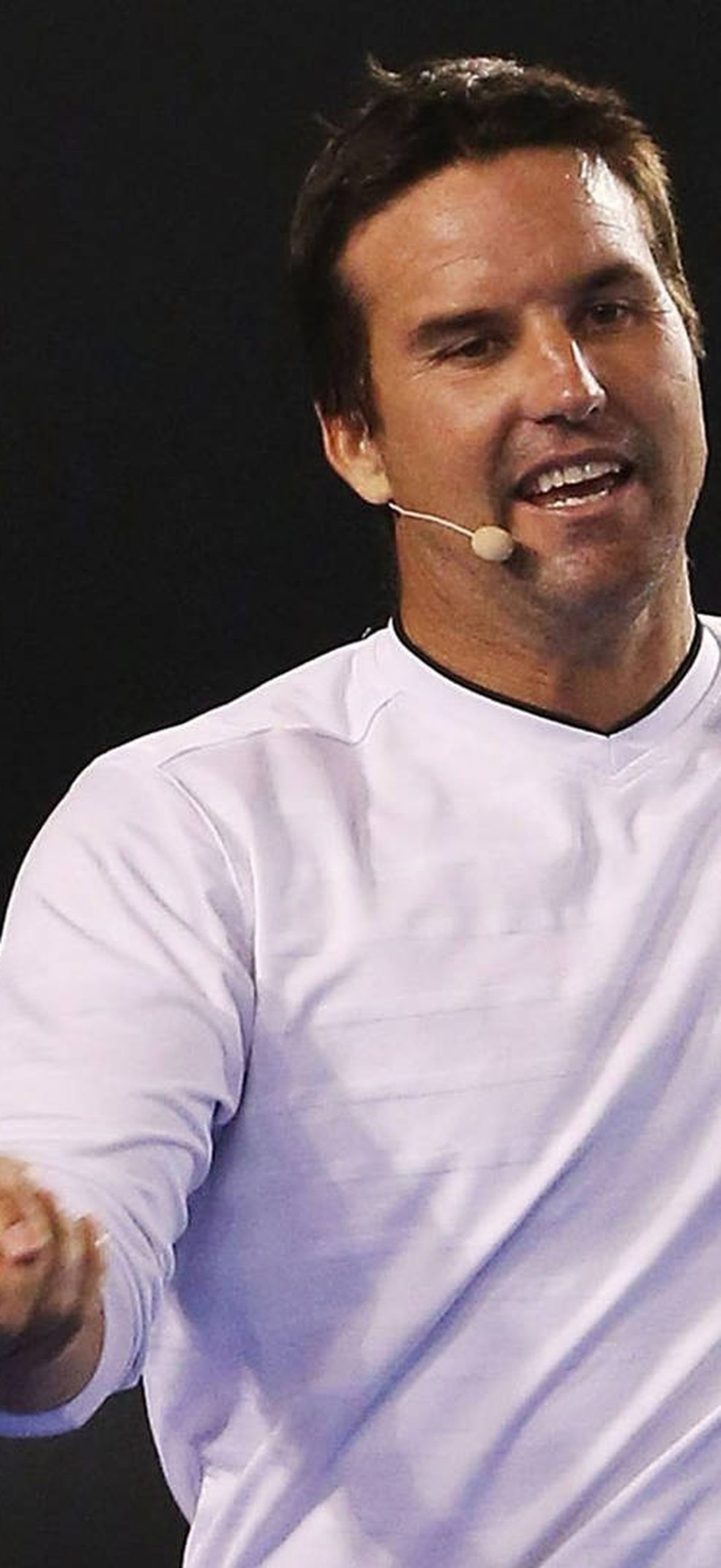 Patrick Rafter With Microphone Lglvy2yx2jzs4pid