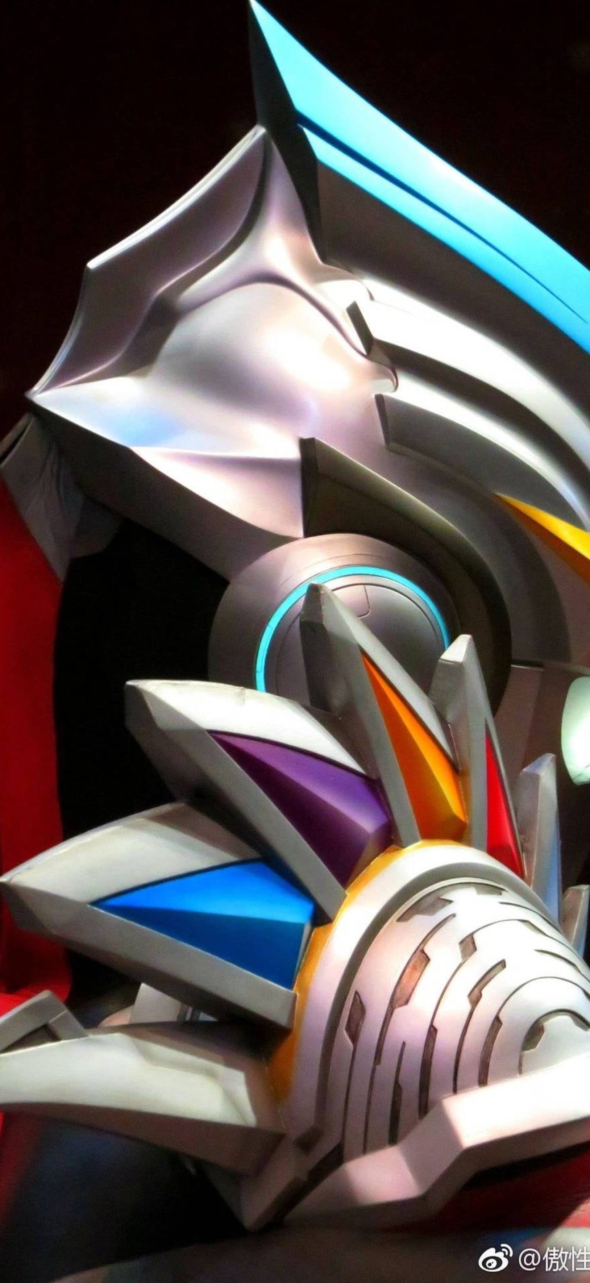 Side View Ultraman I0d3prlxm9s55p3q
